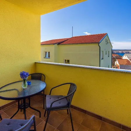 Idyllisches Mit Meerblick - Haustiere Willkommen Apartman Jadranovo