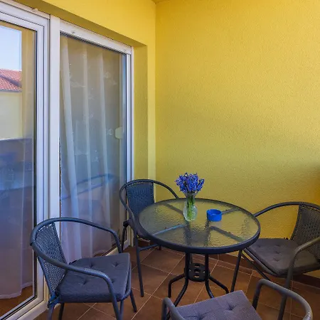 Idyllisches Mit Meerblick - Haustiere Willkommen Apartman Jadranovo
