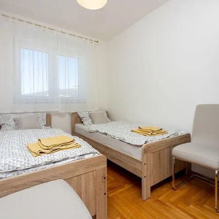 Idyllisches Mit Meerblick - Haustiere Willkommen Apartment Jadranovo