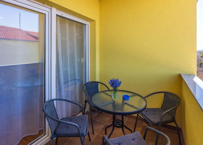 Idyllisches Mit Meerblick - Haustiere Willkommen Apartman Jadranovo